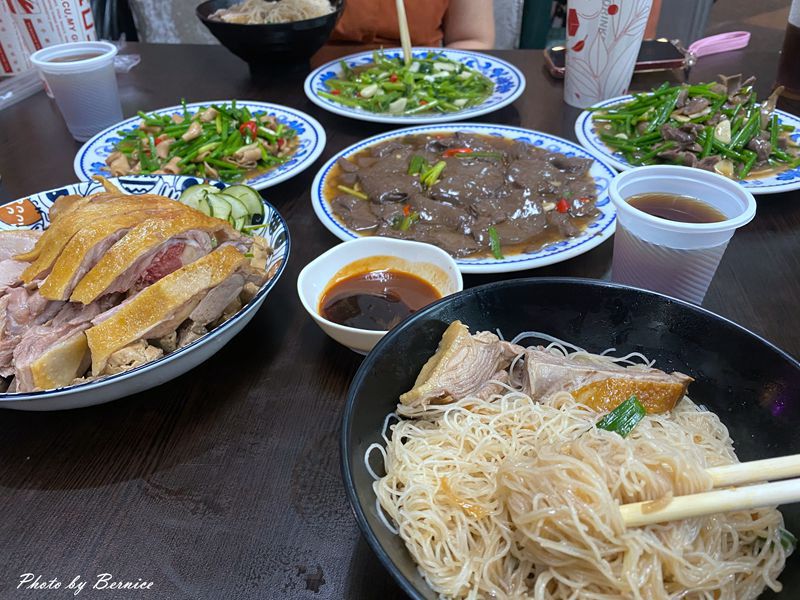天天夜市~異國料理多於台灣小吃的夜市 @Bernice的隨手筆記