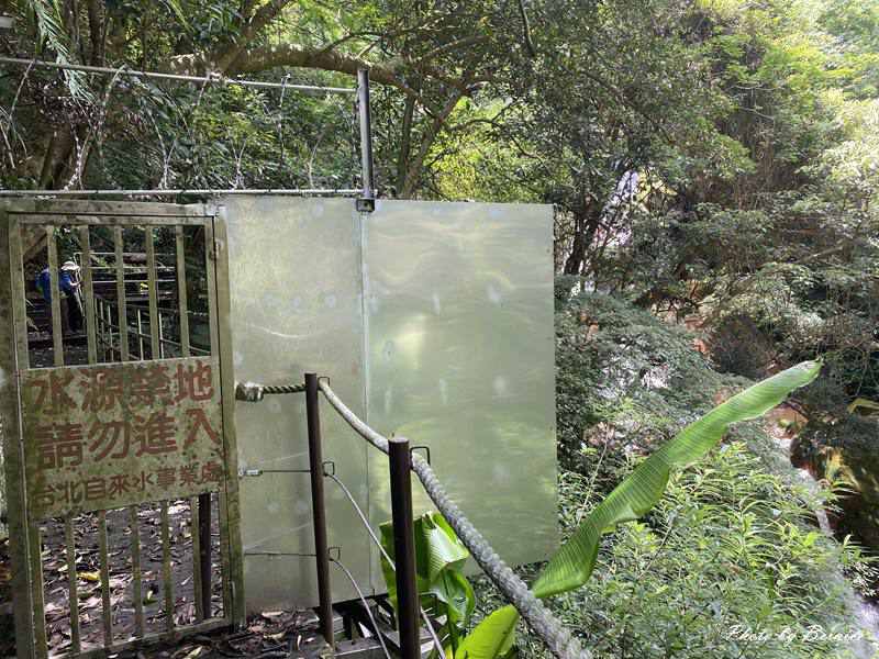 藍寶石泉~揭開神秘藍色秘境 探索草山水道的美 @Bernice的隨手筆記