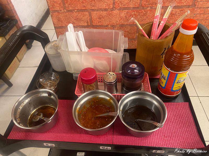 五祿米糕排骨酥~鹹豬肉和滷蛋為筒仔米糕大加分 @Bernice的隨手筆記