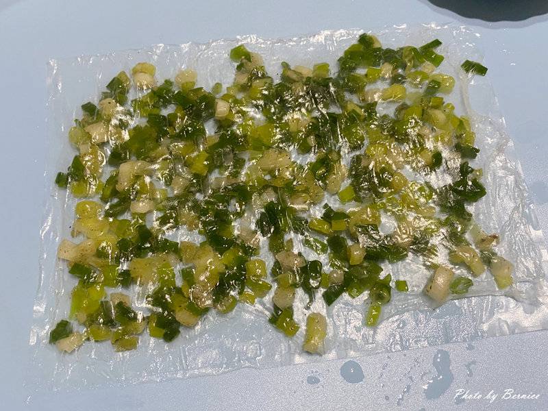 米紙蔥餅~低熱量蔥餅 簡單好上手 @Bernice的隨手筆記