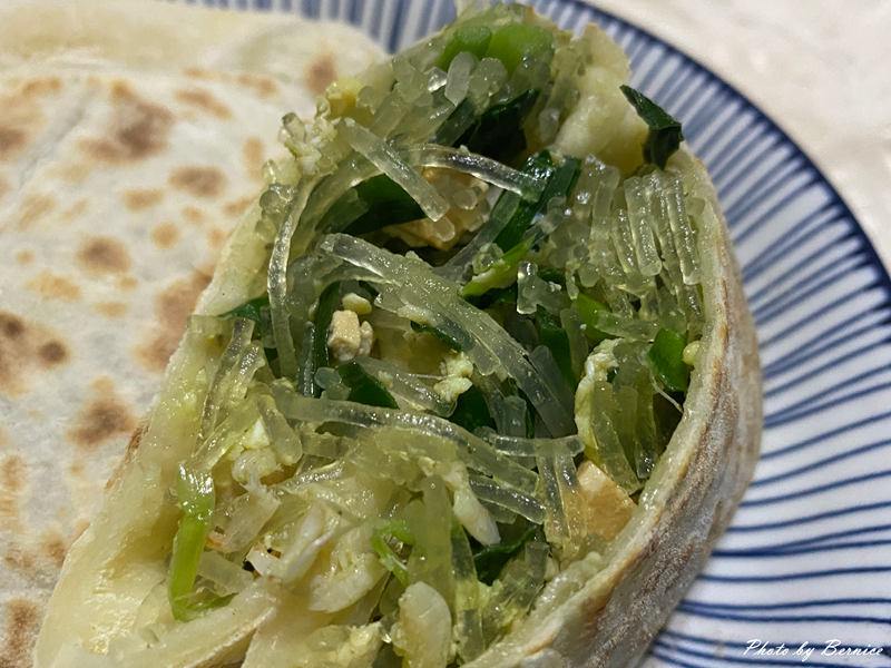 乾烙韭菜盒子~市場中的手工老味道 外酥內香不油膩 @Bernice的隨手筆記