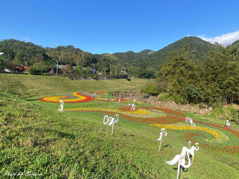 第七十番石佛.台北新四國遍路~被溫泉會館收藏供奉雨天還會幫石佛戴上斗笠遮雨 @Bernice的隨手筆記