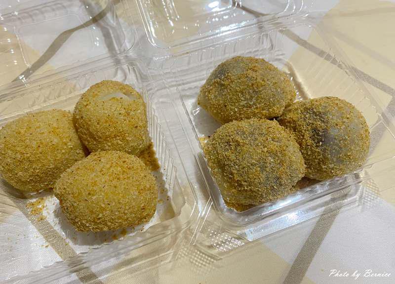 阿金客家麻糬~爆汁草莓葡萄水果系列 Q彈糯米與季節果香的完美邂逅 @Bernice的隨手筆記