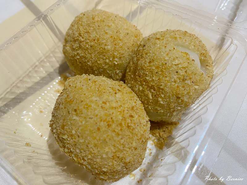 阿金客家麻糬~爆汁草莓葡萄水果系列 Q彈糯米與季節果香的完美邂逅 @Bernice的隨手筆記