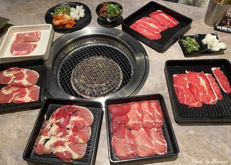 肉次方 燒肉放題台北峨眉店~進擊の肉 現切肋眼牛排爽爽吃 @Bernice的隨手筆記