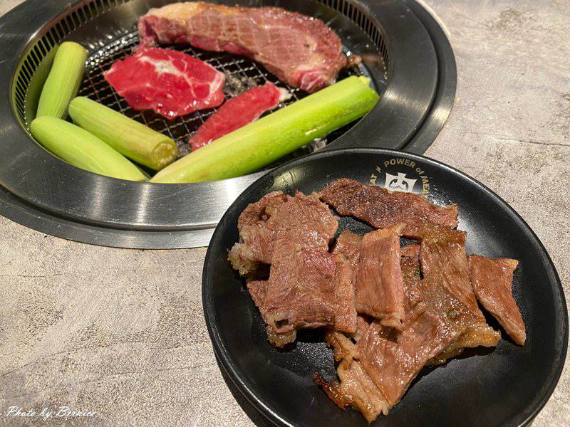 肉次方 燒肉放題台北峨眉店~進擊の肉 現切肋眼牛排爽爽吃 @Bernice的隨手筆記