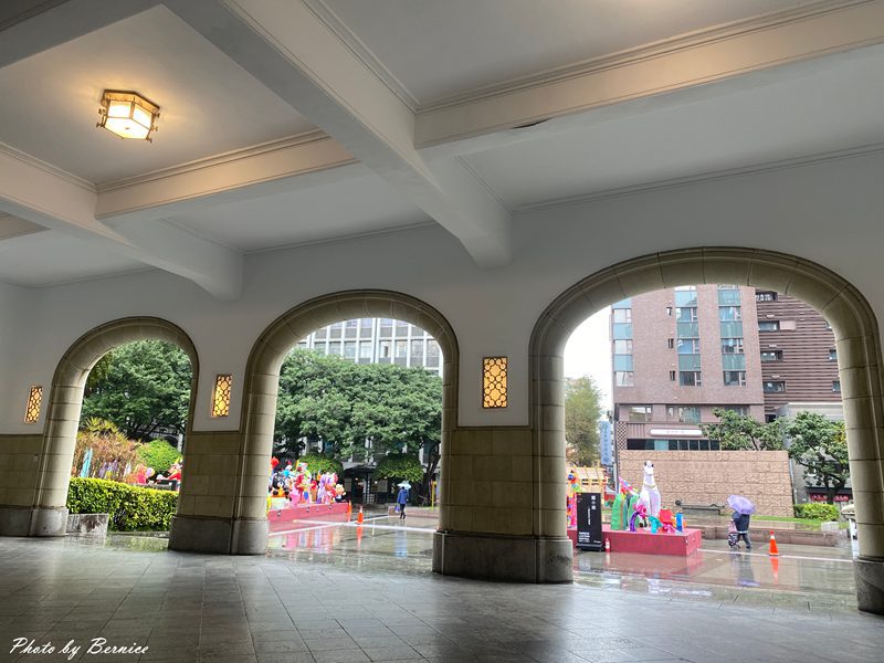 臺北市中山堂~感受建築風采近距離欣賞水牛群像真跡 @Bernice的隨手筆記 臺北市中山堂~感受建築風采近距離欣賞水牛群像真跡 @Bernice的隨手筆記