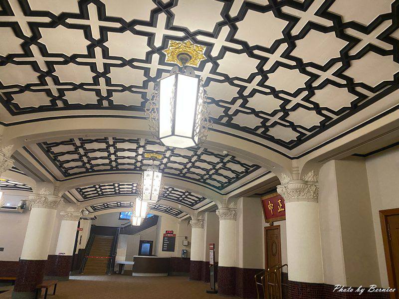 臺北市中山堂~感受建築風采近距離欣賞水牛群像真跡 @Bernice的隨手筆記 臺北市中山堂~感受建築風采近距離欣賞水牛群像真跡 @Bernice的隨手筆記