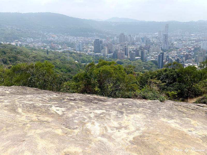 軍艦岩親山步道~遇見乘風破浪的陸上行舟 @Bernice的隨手筆記
