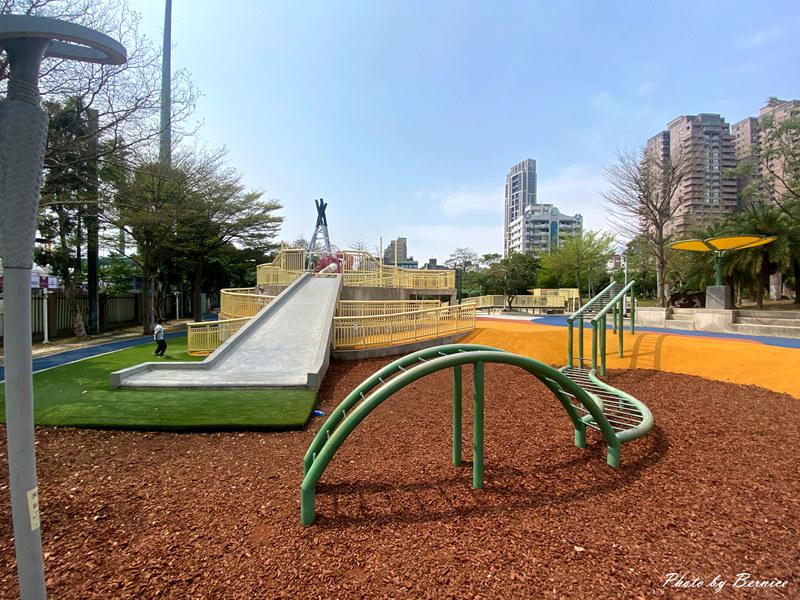 天母運動公園~棒球主題超多體能挑戰小孩放電好所在 @Bernice的隨手筆記