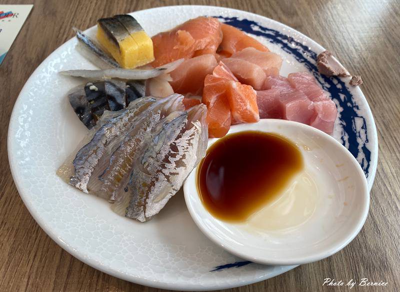 漢來海港天母SOGO店~肥美海鮮/生魚片/現切牛排/甜點一次滿足 @Bernice的隨手筆記