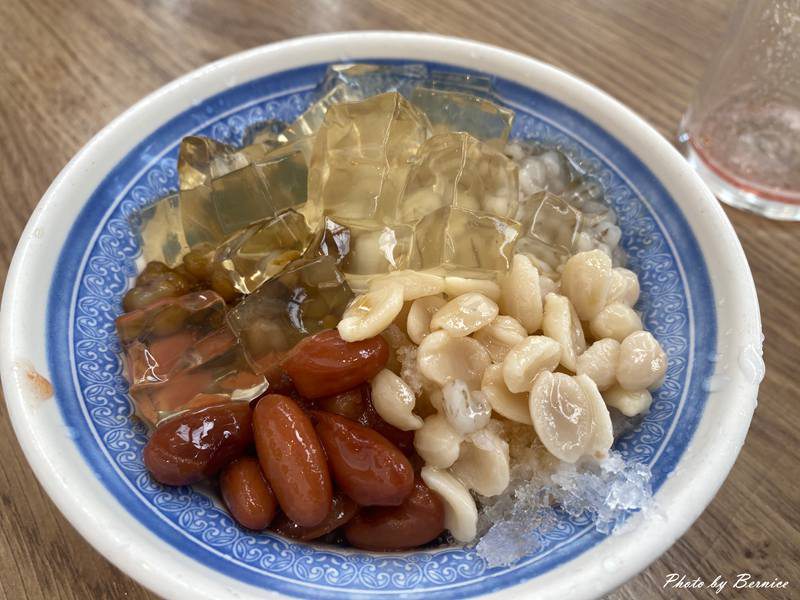 漢來海港天母SOGO店~肥美海鮮/生魚片/現切牛排/甜點一次滿足 @Bernice的隨手筆記