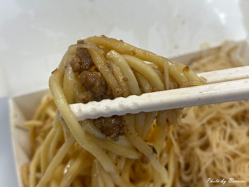 阿雲米粉炒~吃一口屬於台式早餐的古早味時光 @Bernice的隨手筆記 阿雲米粉炒~吃一口屬於台式早餐的古早味時光 @Bernice的隨手筆記