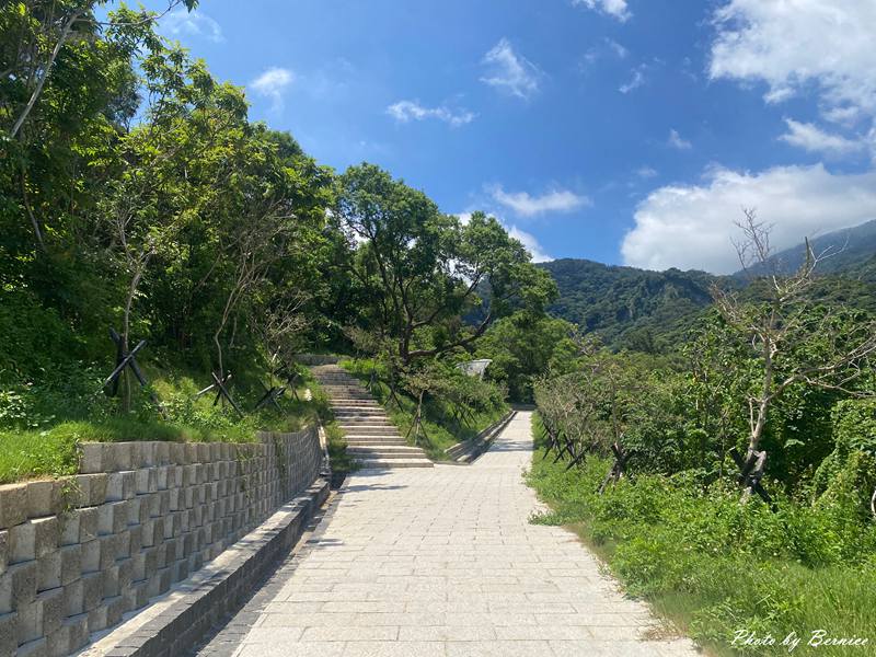 小牛埔步道.雲朵平台~走進雲朵裡散步 收藏北投城市與山林的美 @Bernice的隨手筆記