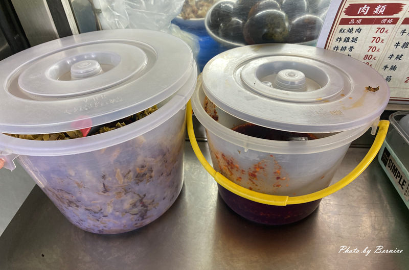 志明牛肉拉麵 北投總店~在地人推薦的老字號牛肉麵 北投巷弄裡的人情味 @Bernice的隨手筆記