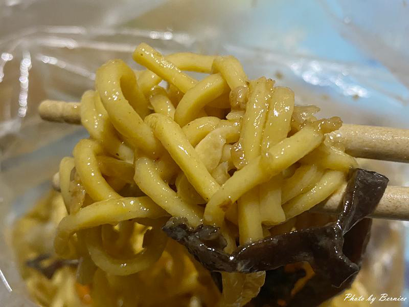 阿何師快炒~藏在市場裡的熟悉鑊氣 一桌熱炒吃見台灣味 @Bernice的隨手筆記