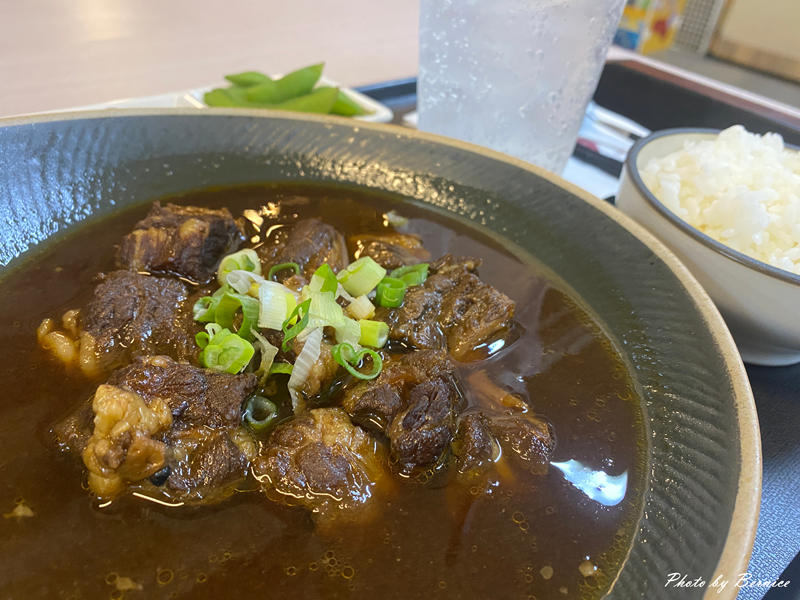 台中日光溫泉會館~嶼山之間的氤氳時光 一場放鬆與美食的對話 @Bernice的隨手筆記