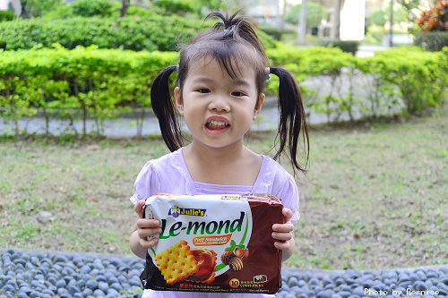 Julie’s雷蒙德系列夾心餅~馬來西亞知名品牌香濃夾心越吃越順口 @Bernice的隨手筆記