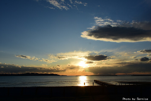 北条海岸夕陽~海景夕照加上富士山當背景如此絶美景色就在館山灣北条海岸 @Bernice的隨手筆記