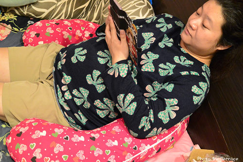 吳媽媽手作孕婦枕~能支撐雙寶孕肚讓孕婦徹底舒壓竟然是它 @Bernice的隨手筆記