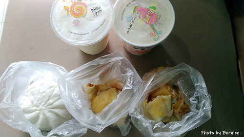 張媽媽飯糰~原味蛋餅只要15元竟然在台北市裡 @Bernice的隨手筆記